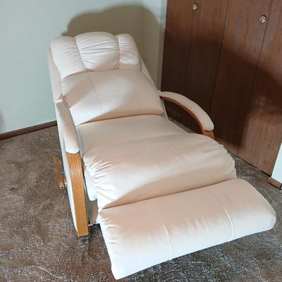 La-z-y Boy recliner