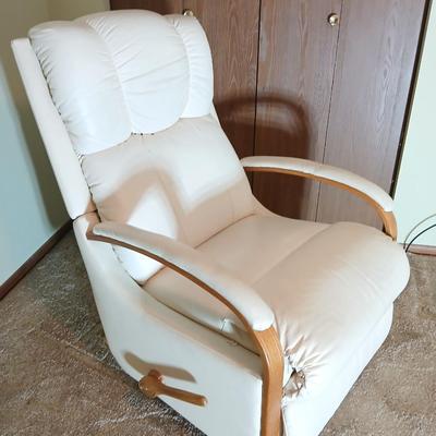 La-z-y Boy recliner