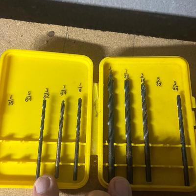 Porter Cable 20V Cordless Drill & Drill Bits (BWS-MG)