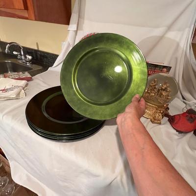 Lenox Holiday Tablecloths & More Decor (BD-RG)