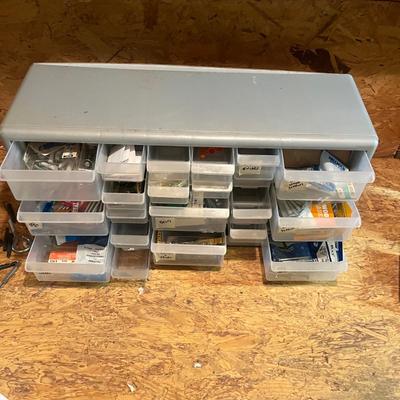 Hardware & More (BWS-MG)
