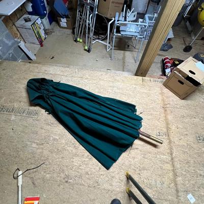 Large Dark Green Patio Table Umbrella (BWS-RG)