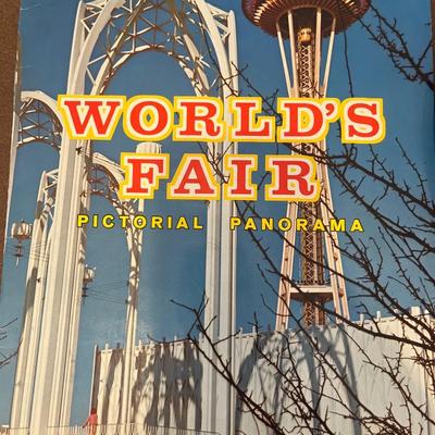 1962 Seattle Worlds Fair Programs & platter