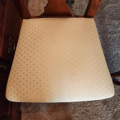 American Drew Dining Room Table & 4 Chairs 66x43 + 2 15" Leaves includes Pads