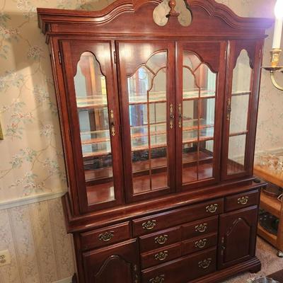 American Drew China Hutch Cabinet w 3 level lighting 2 Pieces