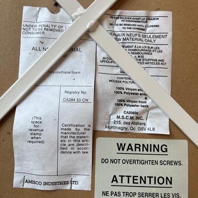 Contemporary table & 6 Vintage AmiscoPost-modern metals chairs