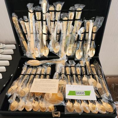 50 Pieces Gold Tone Plated Flatware with Case