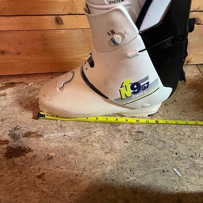 Völkl Skis, Ski Boots & Flexible Flyer (BWS-MG)
