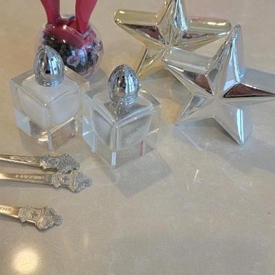 Miscellaneous salt and pepper shakers