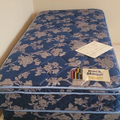 Mattress and Tech line bed base w/drawer