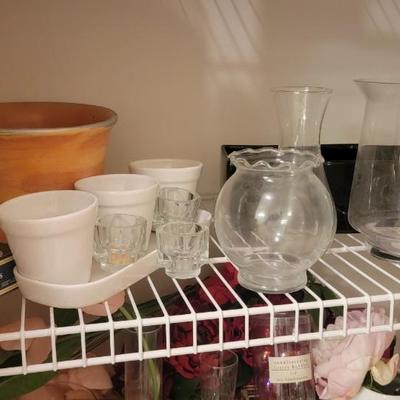 Miscellaneous candles and decor