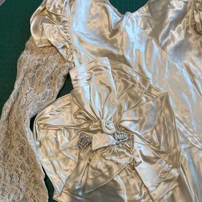 Vintage satin & lace wedding dress