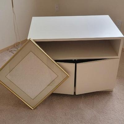 Modern cream Hinged door stand and wall art