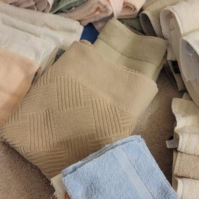 Miscellaneous bath towels