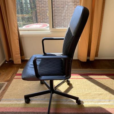 Ikea RENBERGET Swivel chair
