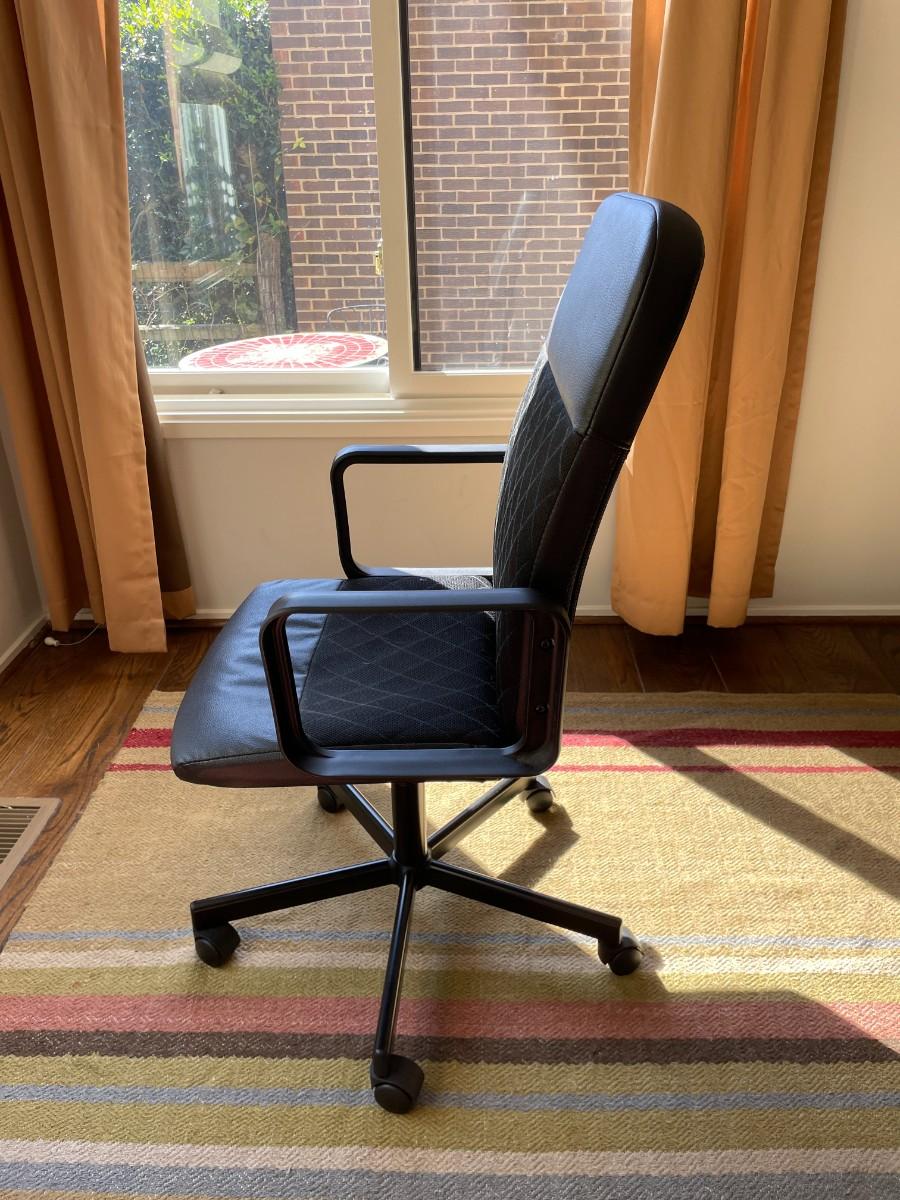Ikea RENBERGET Swivel chair EstateSales