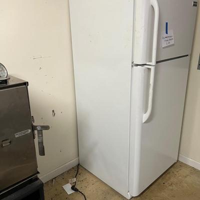 Frigidaire Fridge Freezer Model LFTR1814LW (G-RG)