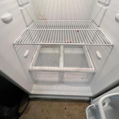 Frigidaire Fridge Freezer Model LFTR1814LW (G-RG)