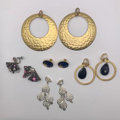 Bold & Dazzling Jewelry (ST-HS)