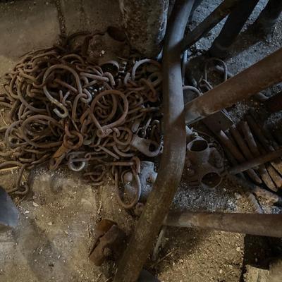 Metal barn animal corral