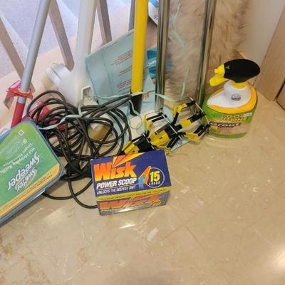 Miscellaneous cleaning items