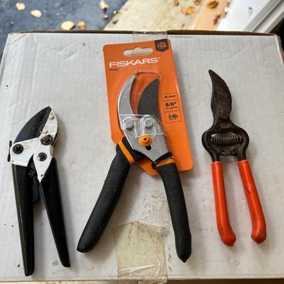 Plant Care - Grow Lights, Hoses, Pruners & More (G-RG)