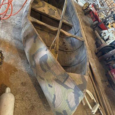 8 foot wooden camouflage canoe with access