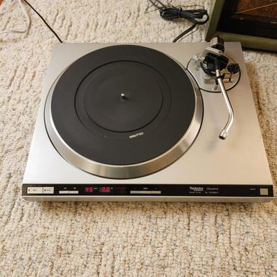 Technics Panasonic Direct Drive Sl-1500K2 Quartz Turntable Runs