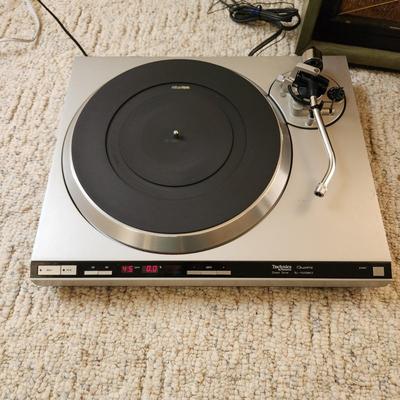 Technics Panasonic Direct Drive Sl-1500K2 Quartz Turntable Runs