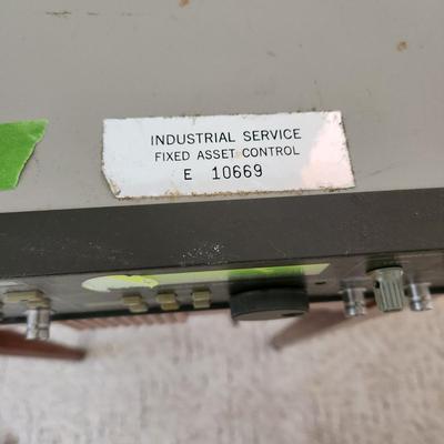 Leader NTSC Pattern Generator 408 Powers up
