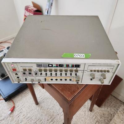 Leader Lcg-400 Ntsc Pattern Generator Powers up