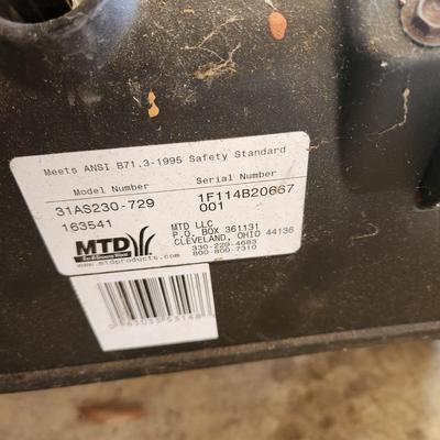 Yard Machine Snow Thrower Electric Start 21"