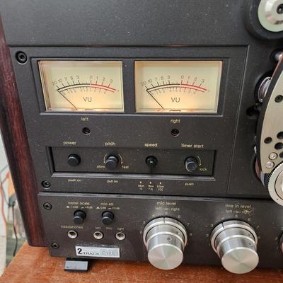 Technics Reel to Reel RS-1500US Powers up Rosewood Sides