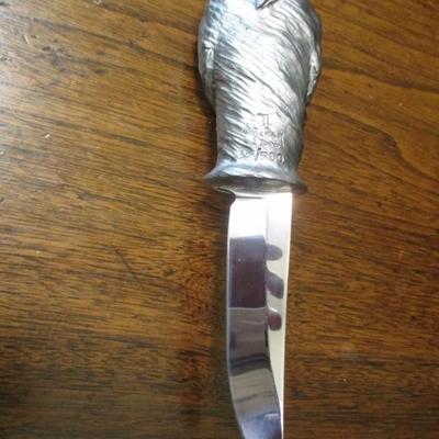 Michael Ricker pewter, Chief Joseph knife display