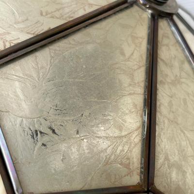 Lot 99 Retro Tiffany style Lamp