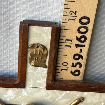 Lot 107 Antique religeous items
