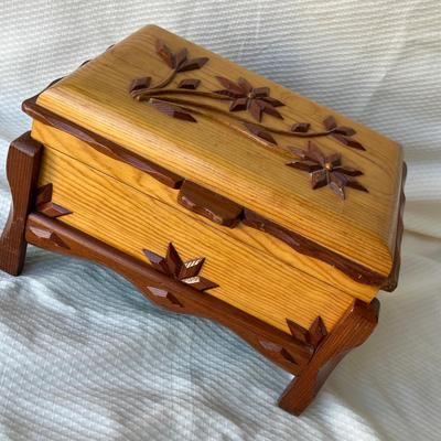 Lot 110 Wood floral jewelry box
