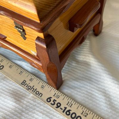 Lot 110 Wood floral jewelry box