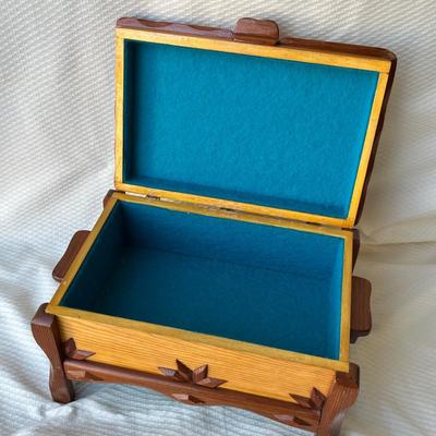 Lot 110 Wood floral jewelry box