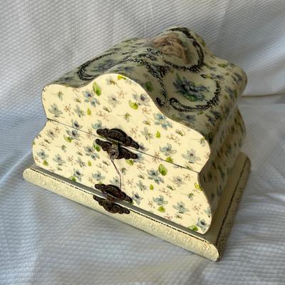 Lot 111 Celluloid Jewelry box