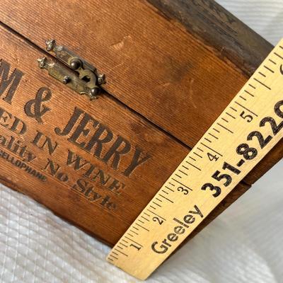Lot 112 Antique Cigar Box