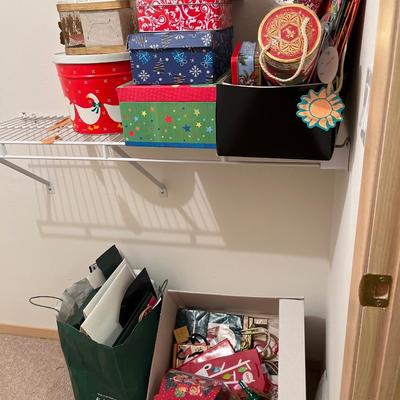 Wrapping, bows & boxes