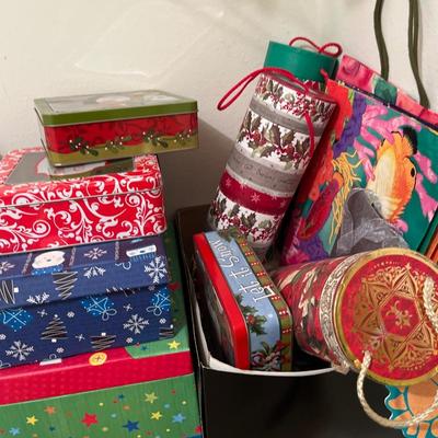 Wrapping, bows & boxes