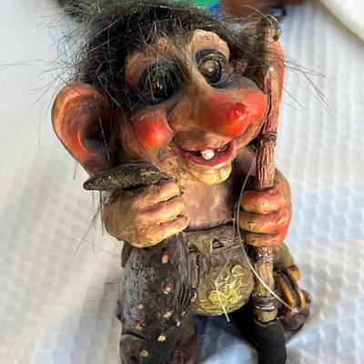 Lot 122 Gnomes