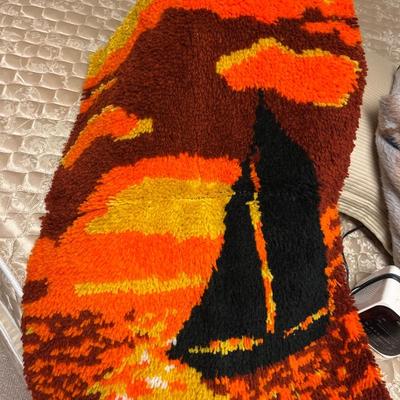 Vtg Latchook rug, click, blanket & pillow