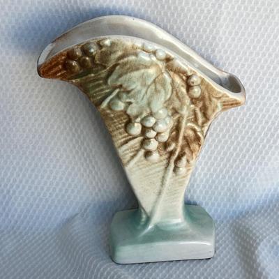 Lot 130 Mc Coy Vase