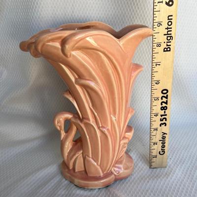 Lot 131 Mc Coy Pink Swan vase