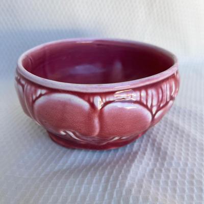 Lot 134 Pink pottery bowl