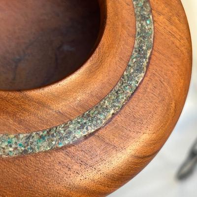 Lot 136 Vintage bowls