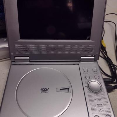 Nexxtech Portable DVD/CD Player with Carry Case